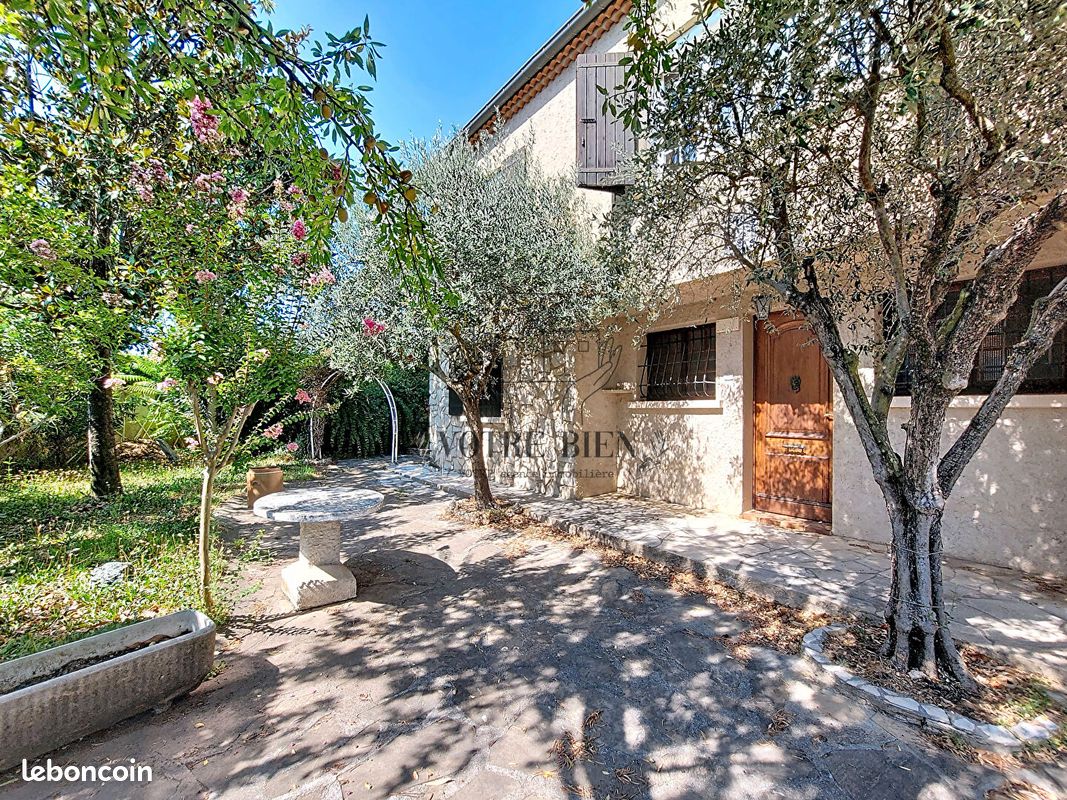 Maison 7 pièces 168 m² · à Manosque · 168 m² · 325 500 €