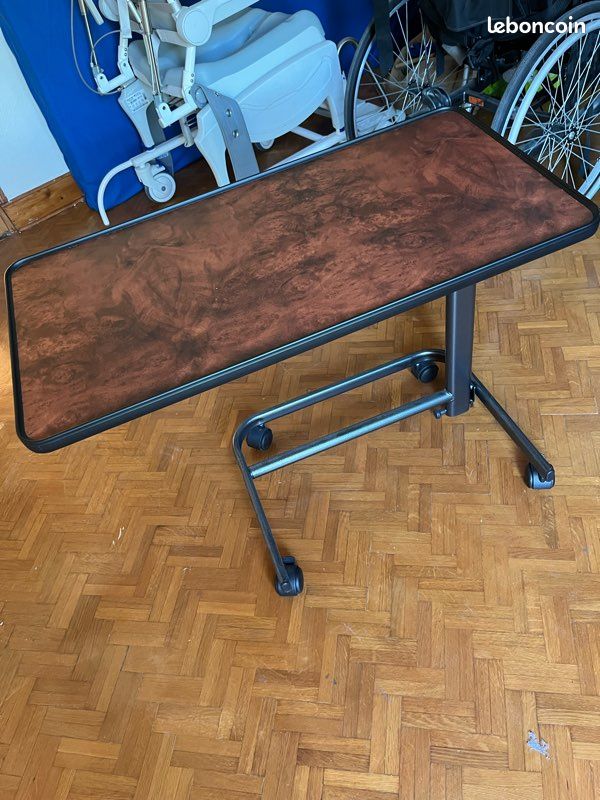 Table de lit (image 1)