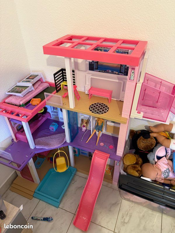 Maison de barbie (image 1)