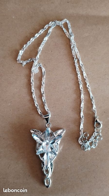 Le Seigneur Des Anneaux - Pendentif Et Collier The One Ring - Figurine