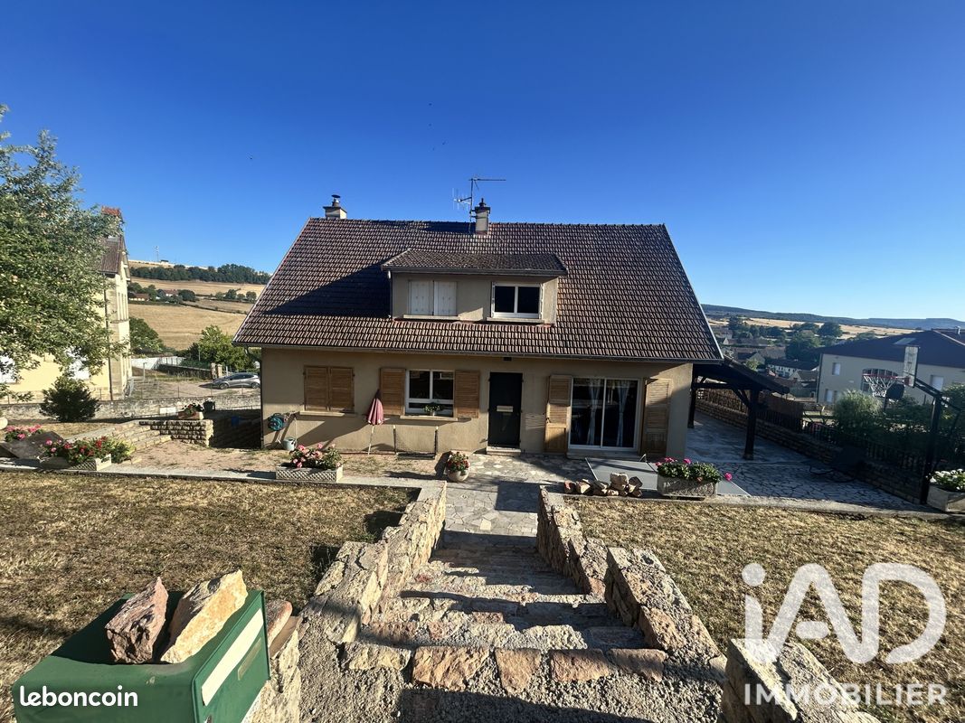 Maison 6 pièces 195 m² · à Curgy · 195 m² · 236 000 €