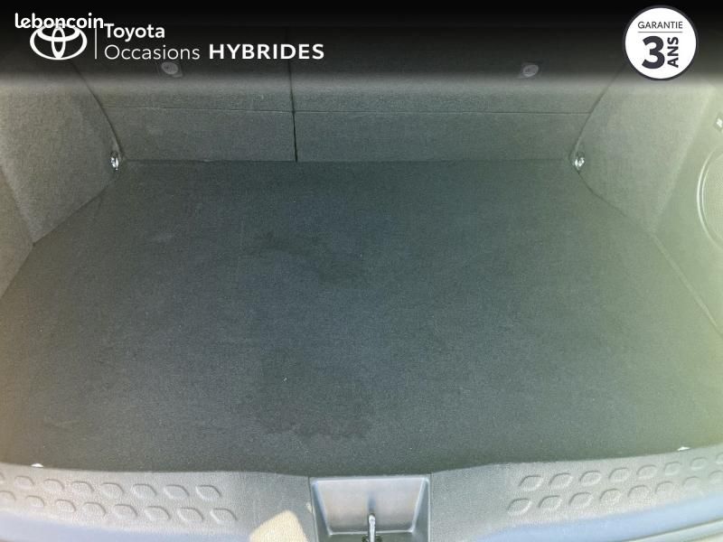 Toyota C-HR 184h Collection 2WD E-CVT MY22 (image 23)