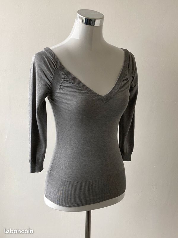 H&M pull à manches 3/4 col V, couleur gris clair taille XS (image 1)