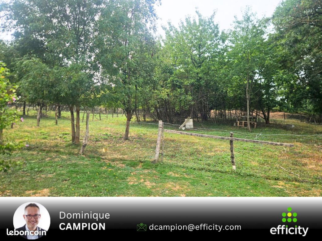 Terrain 907 m² Francheleins · 139 000 €