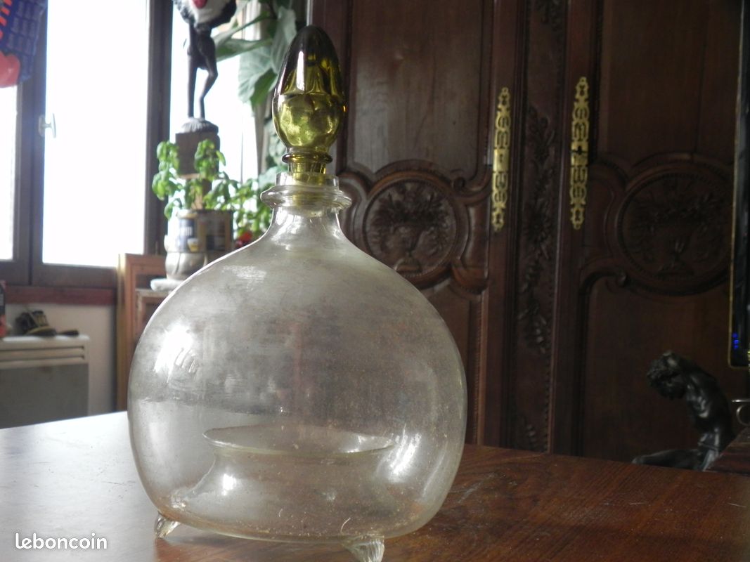 ANCIEN PIEGE A GUEPES ET MOUCHES EN VERRE SOUFFLE A SUSPENDRE de VIGNE 19eme