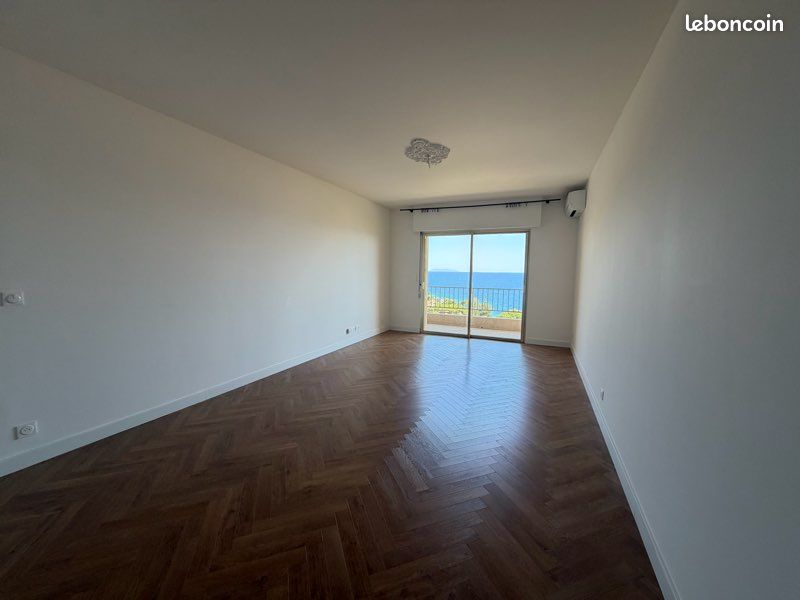 Appartement 3 pièces 72 m² · à San-Martino-Di-Lota · 72 m² · 990 €
