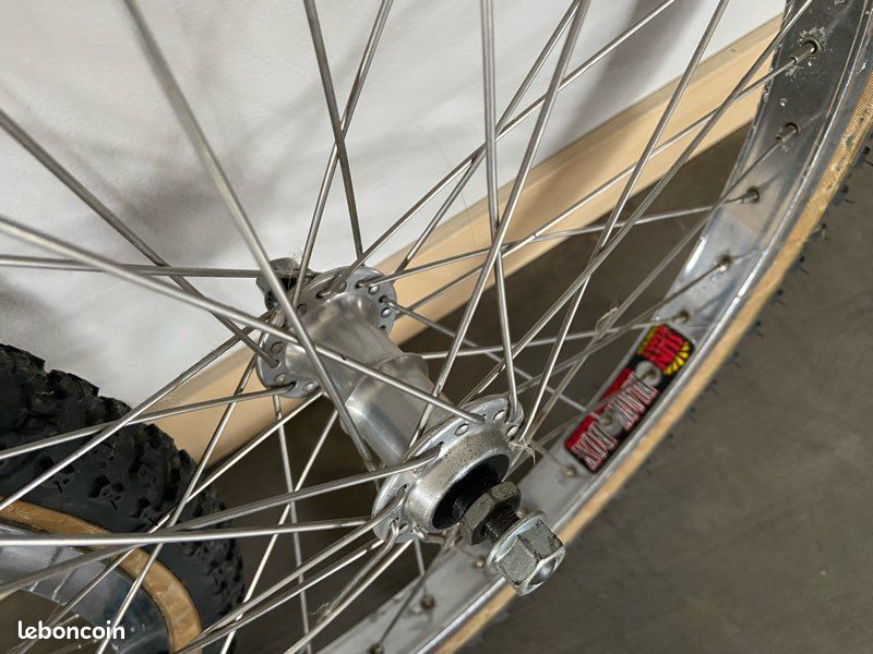 Tong Moyeux BMX Art Bros Racing – Old School 36 Trous – Essieux Titane US