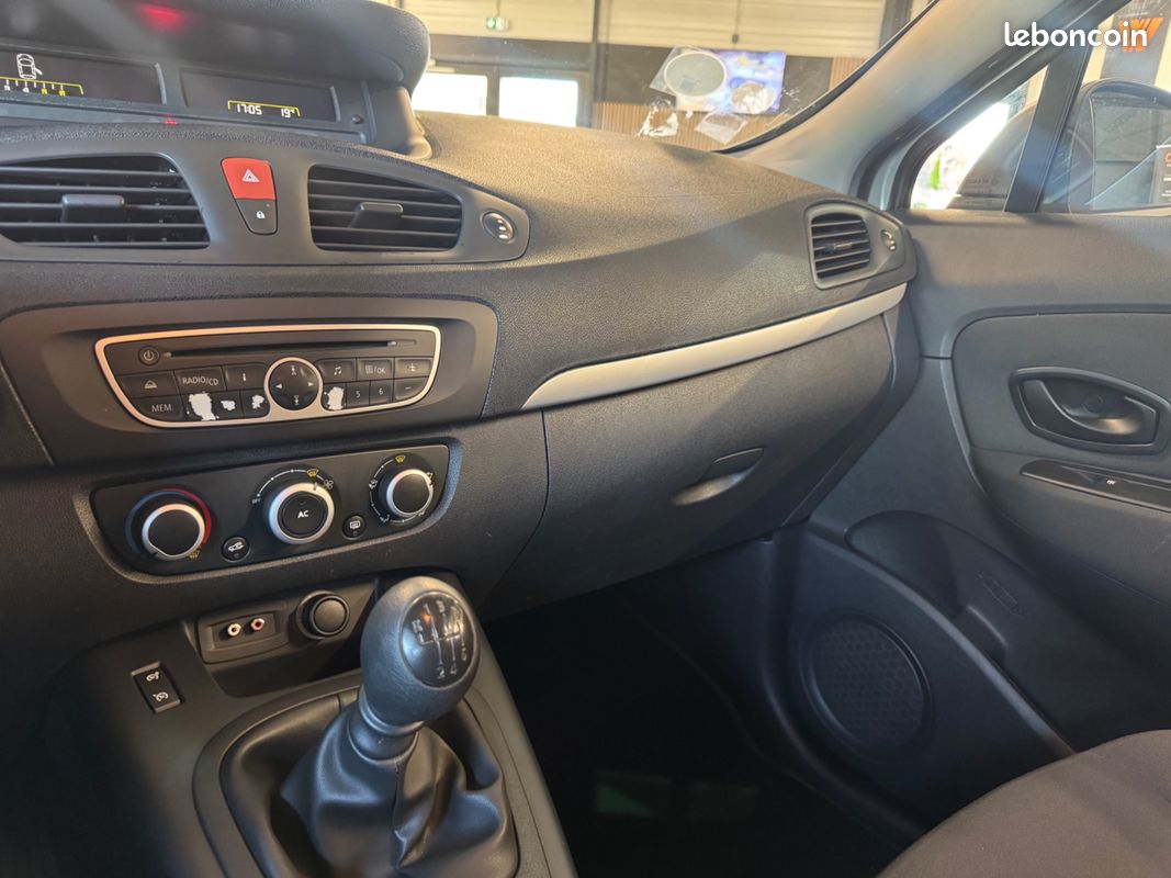 Renault scenic 1.5 dci 110ch - energy - distribution neuve / embrayage neuf (image 13)