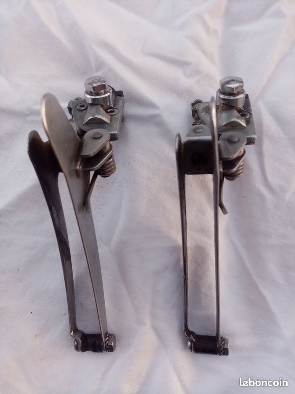 Dérailleur Avant Vintage Huret Pour Vélo De Route - Ancien, En Acier Argenté, Occasion Fonctionnelle