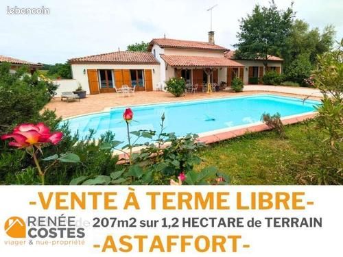 Propriété 5 pièces 207 m²
