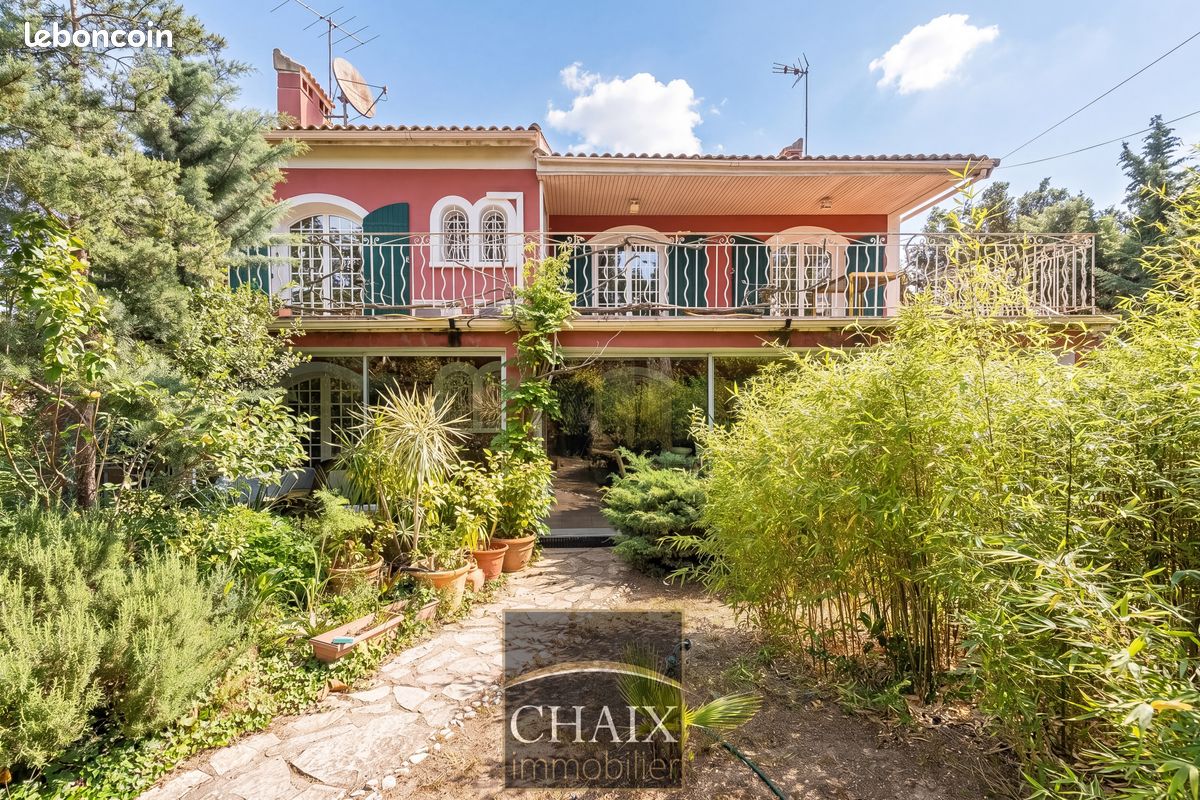 Villa 6 pièces 192 m² (image 1)