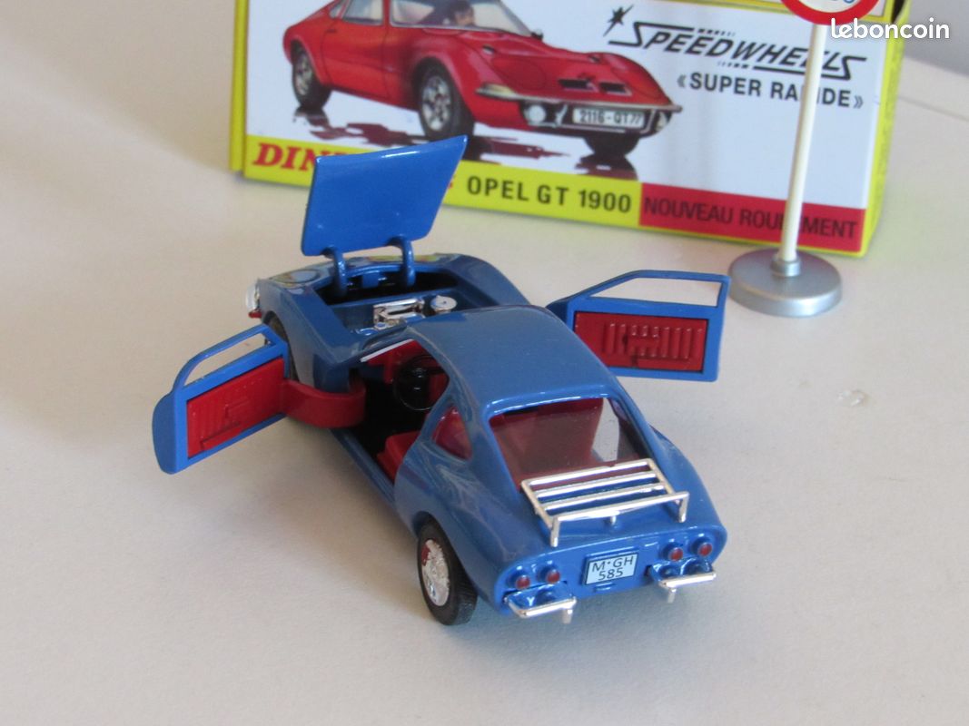 Dinky Toys Opel GT 1900 Ref 1421 No Solido No Norev No Tekno