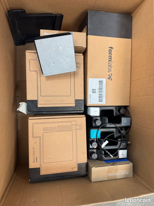 Lot de 2 x Formlabs 2 avec bacs et resine (image 6)