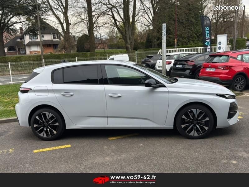 Peugeot 308 Plug-In Hybrid 195ch Allure e-DCS7 (image 24)