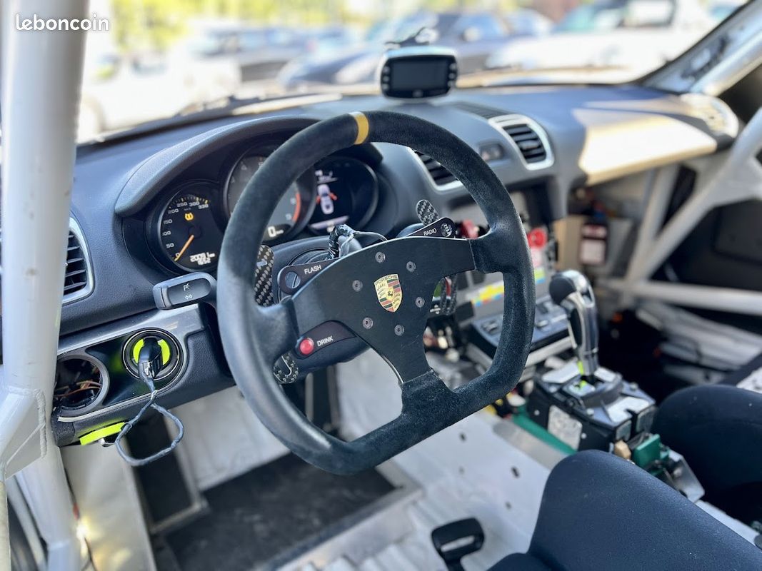 Porsche Cayman GT4 Clubsport Manthey Racing / Flat 6 3.8l 384 CH PDK 6 / Full Carbone / SRO / Préparation complète (image 11)