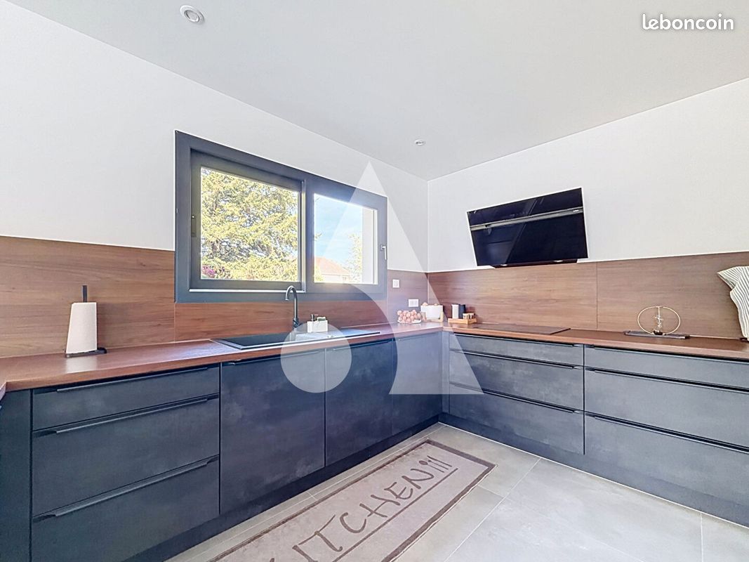 Maison 5 pièces 121 m² · à Saint-Marcel · 121 m² · 395 000 €
