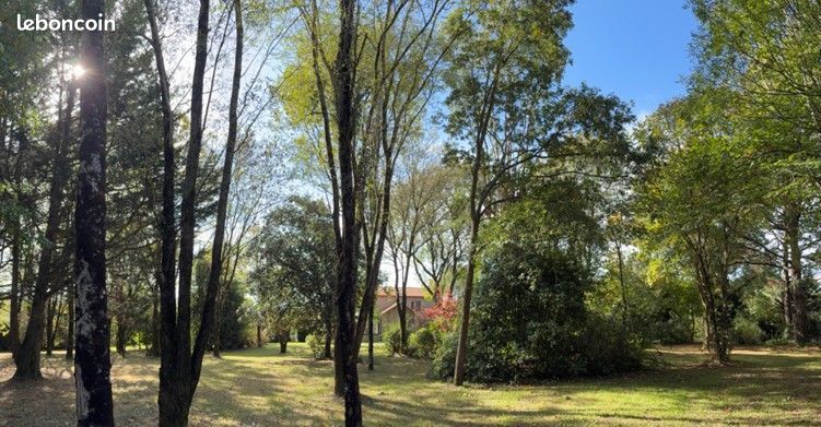 Terrain à bâtir de 705 m² à PORNIC (44) · 130 000 €