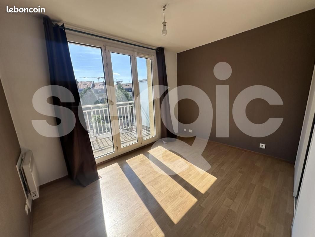 Appartement 2 pièces 37 m² · à Lille · 37 m² · 690 €