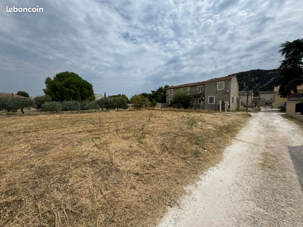 Terrain ROBION 430 m2 centre village · 159 500 €