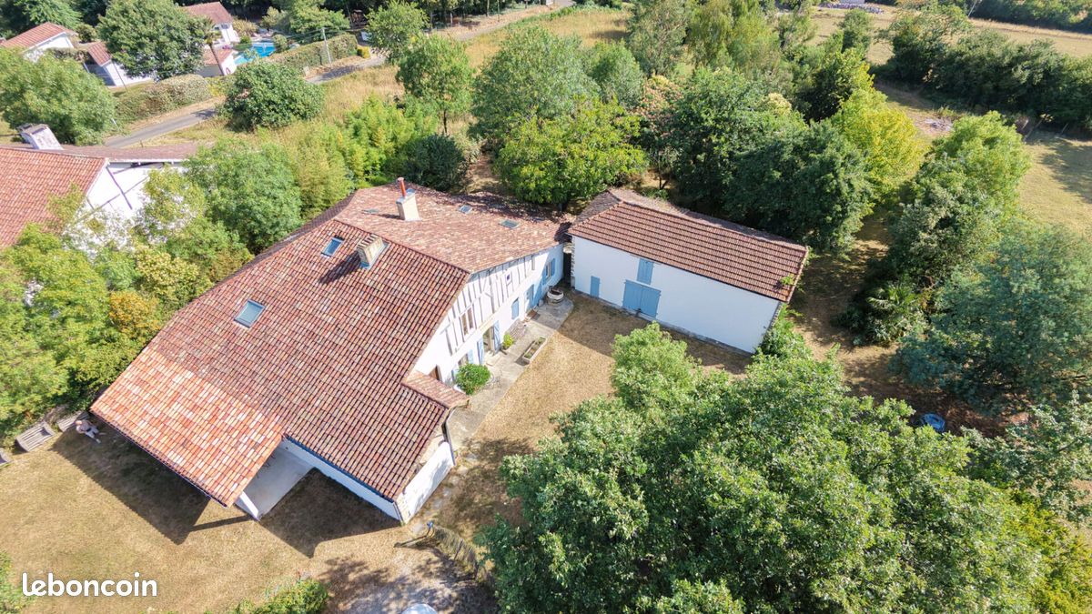 Maison 10 pièces 287 m² · à Hagetmau · 287 m² · 399 000 €
