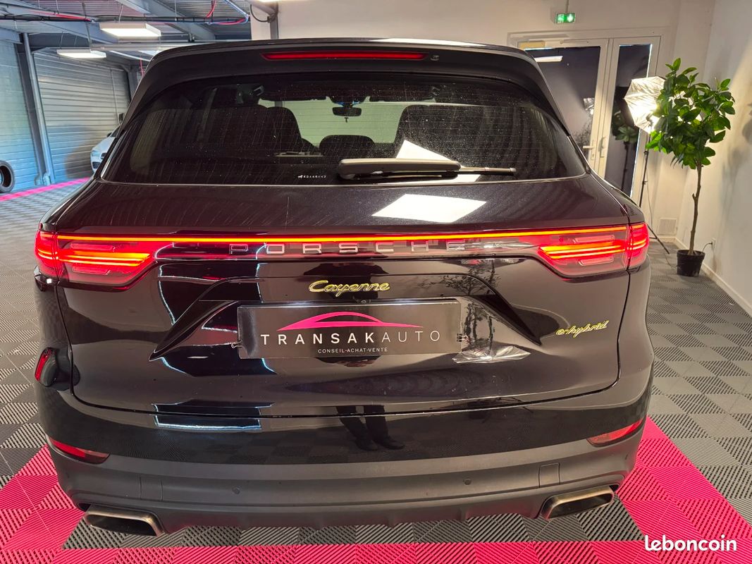 PORSCHE CAYENNE E-Hybrid 3.0 V6 462 ch Tiptronic BVA S / SUIVI PORSCHE (image 5)