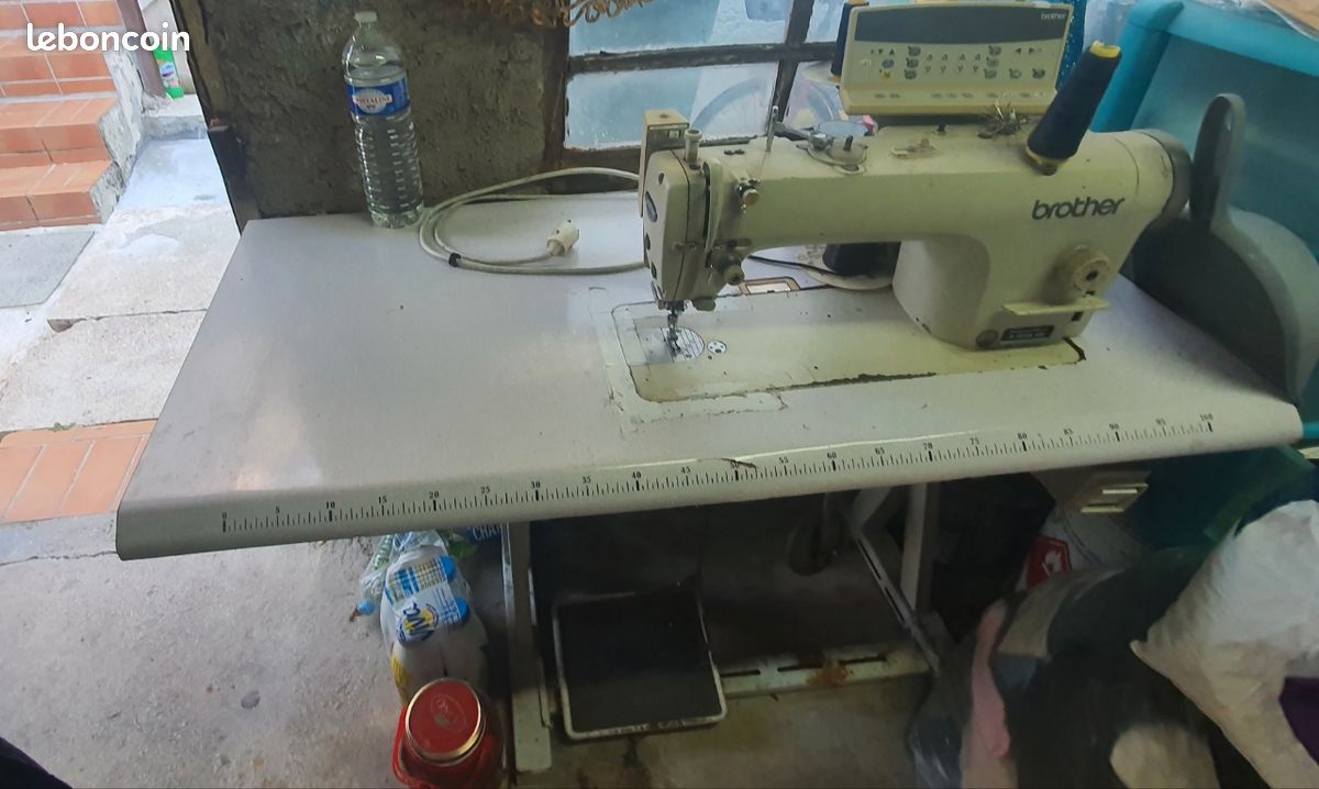 Machine à coudre industrielle Brother S-7200A-405 – 800 (image 3)