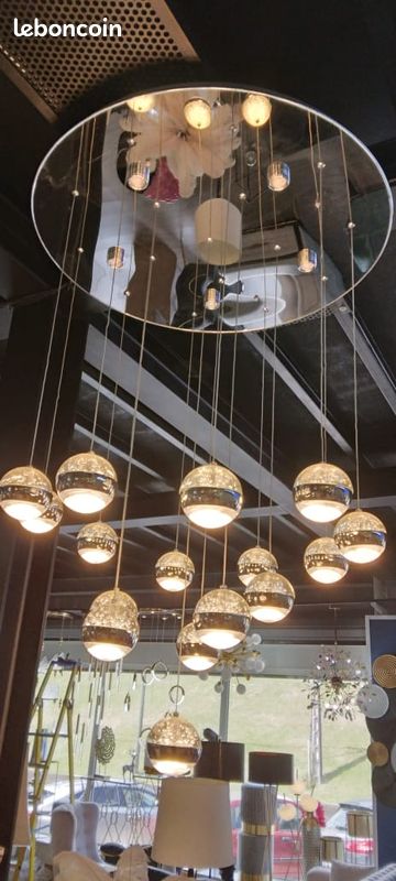 Lustre Design (image 1)