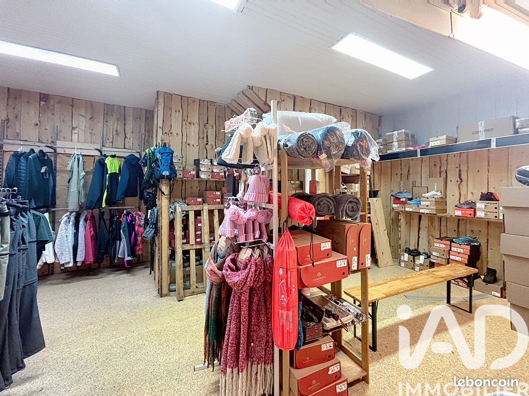 Local commercial 70 m² Saint-Martin-Vésubie (image 3)