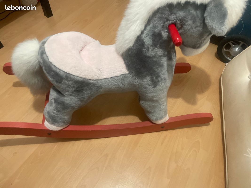 Cheval à bascule (image 3)