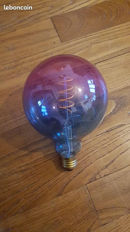 Ampoule boule décorative E27 (image 1)