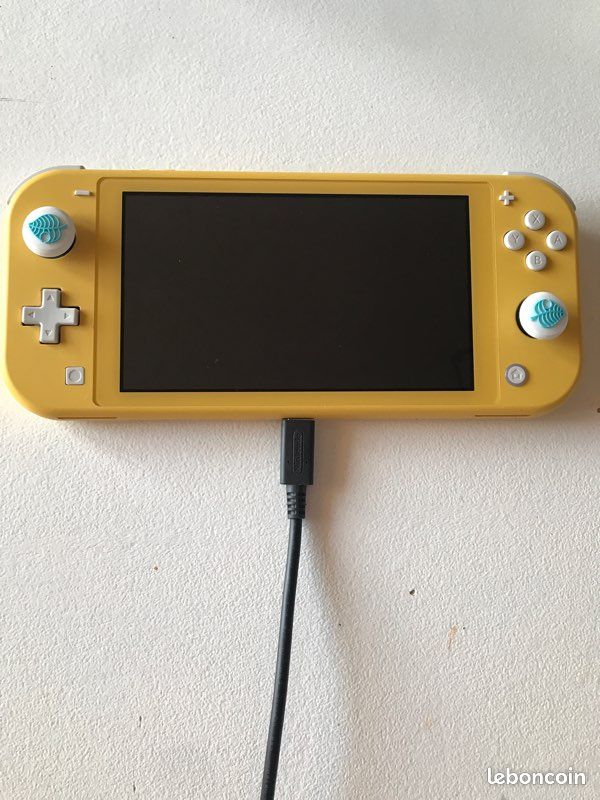 Nintendo switch lite (image 1)