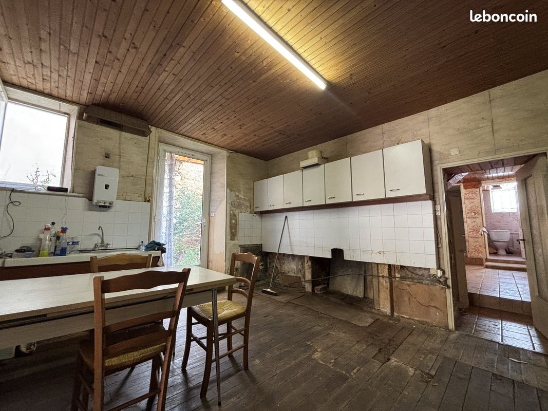 Maison 5 pièces 130 m² · à La Forêt-sur-Sèvre · 130 m² · 24 900 €