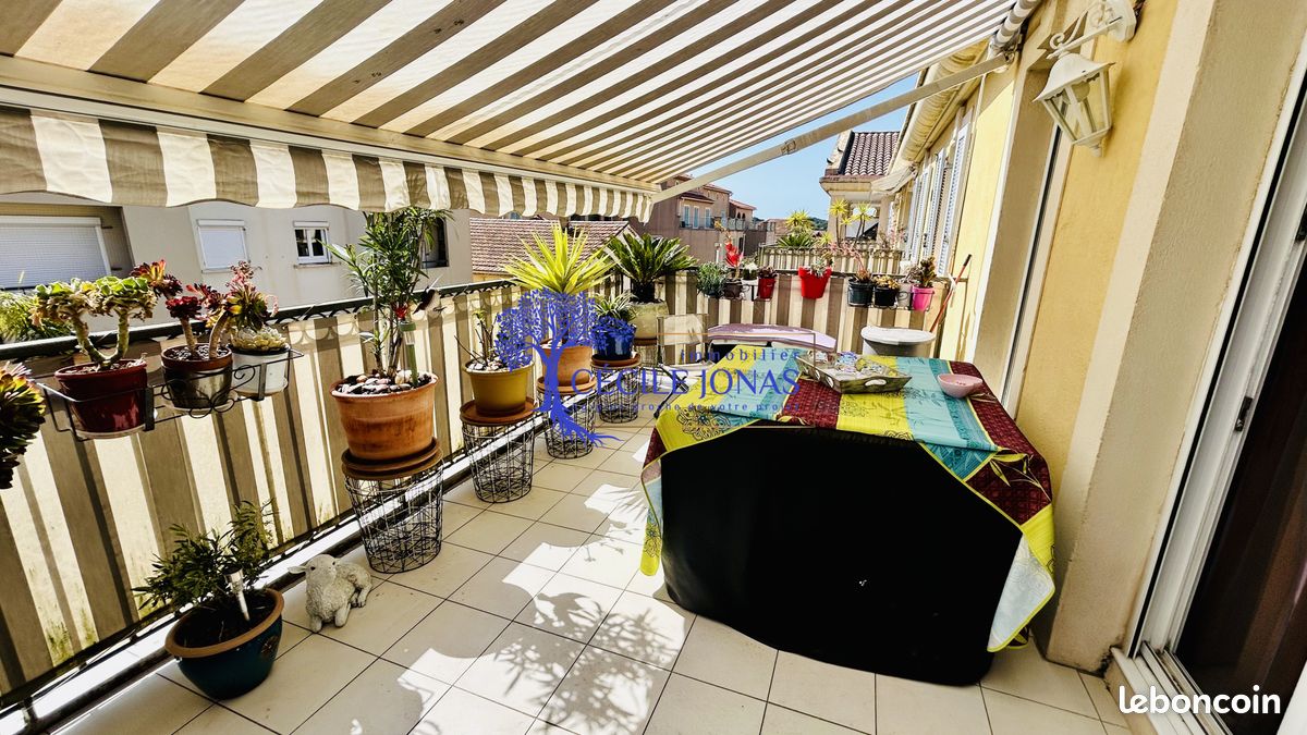 Appartement 3 pièces 69 m² · à Carqueiranne · 69 m² · 385 000 €