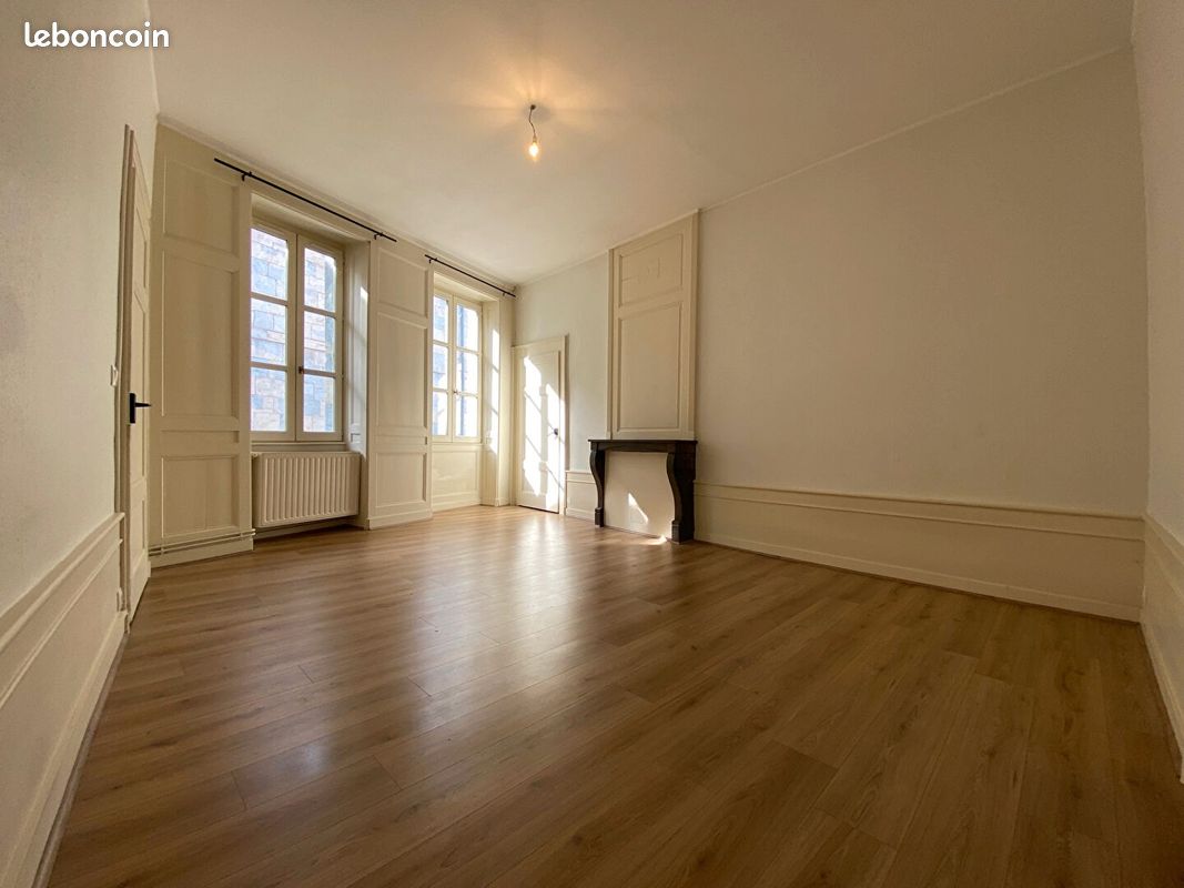 Appartement 2 pièces 77 m² · à Besançon · 77 m² · 720 €