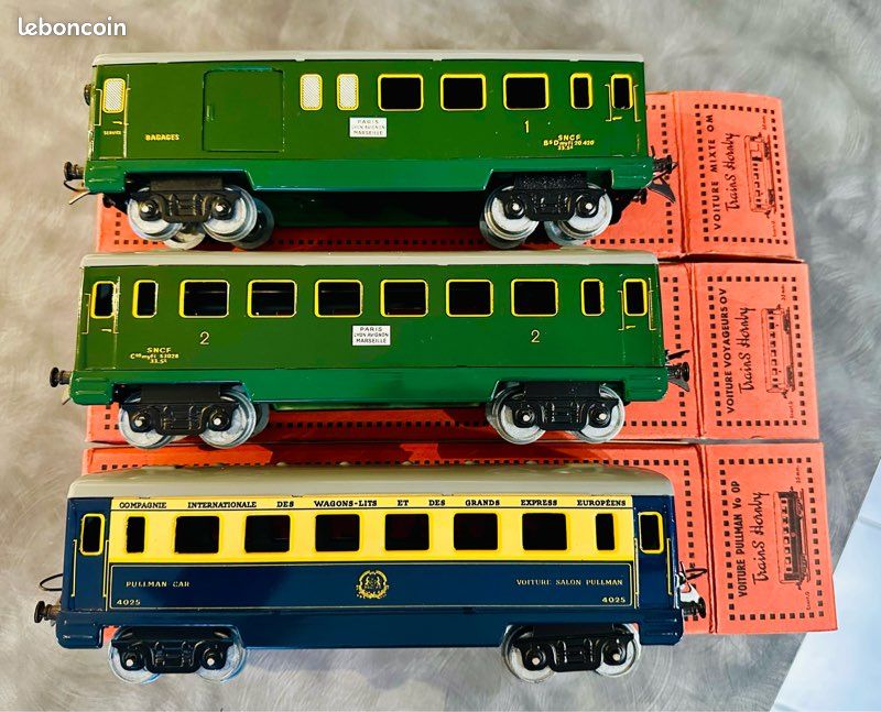 Train électrique HORNBY «Le Bourguignon» avec extensions année 1957 - Collection Train électrique HORNBY «Le Bourguignon» avec extensions année 1957 - Collection