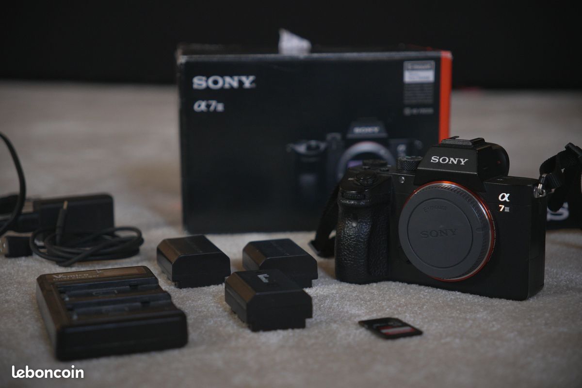 SONY A7 III (a7 3 ILCE-7M3) + ACCESSOIRES (image 2)