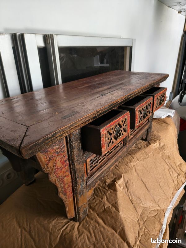 Table d'autel basse chinoise en bois laqué (image 2)