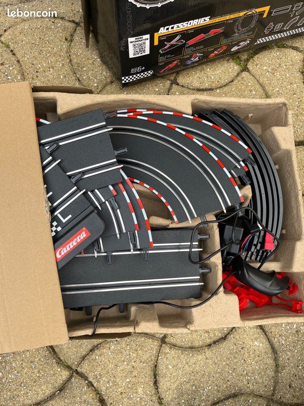 Circuit de course voiture télé commandé Carrera (image 4)