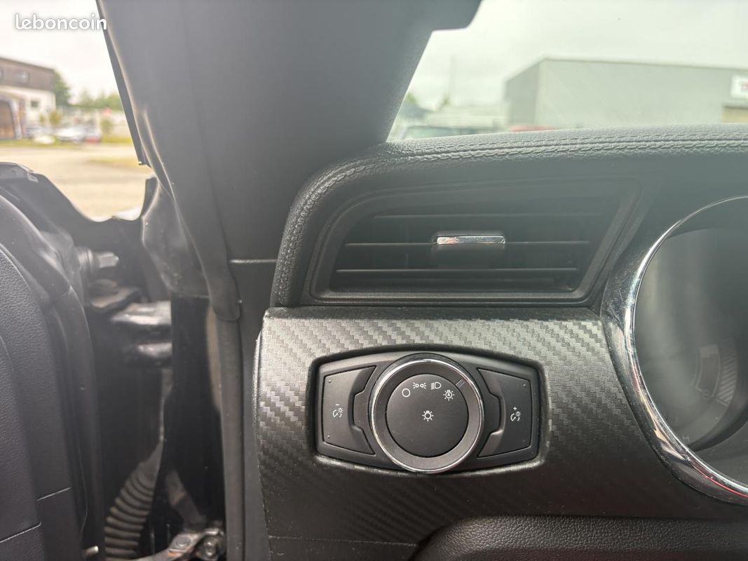 FORD MUSTANG 3.7 305 ch V6 - kit extérieur GT350 (image 26)