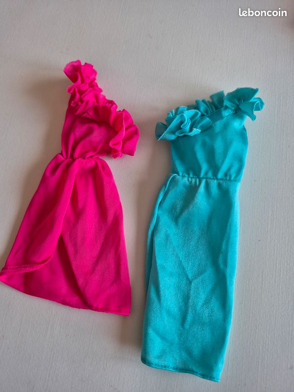 Lot vêtement vintage pour poupée Barbie (image 2)