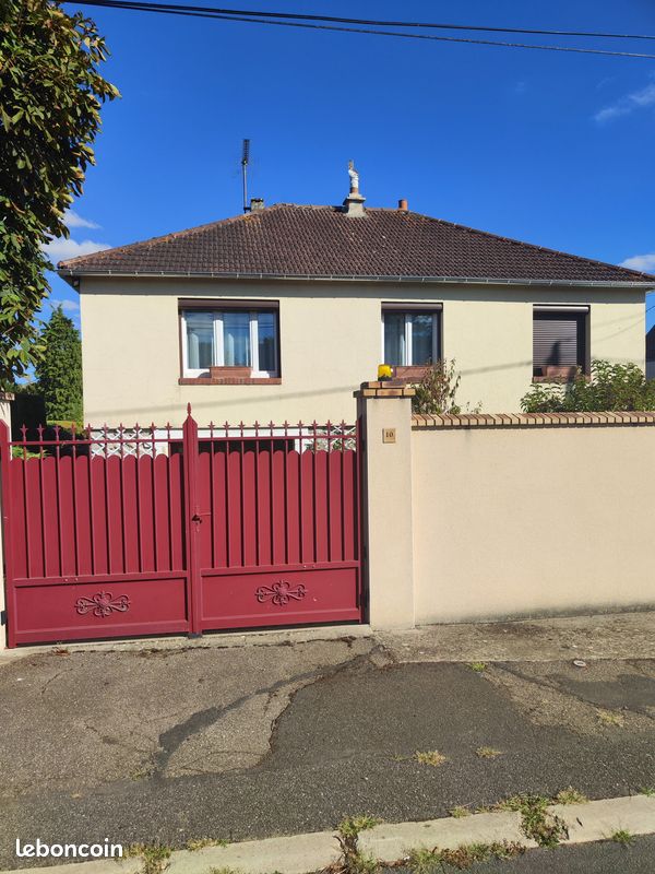 Maison 3 pièces 100 m² · à Angerville · 100 m² · 180 000 €