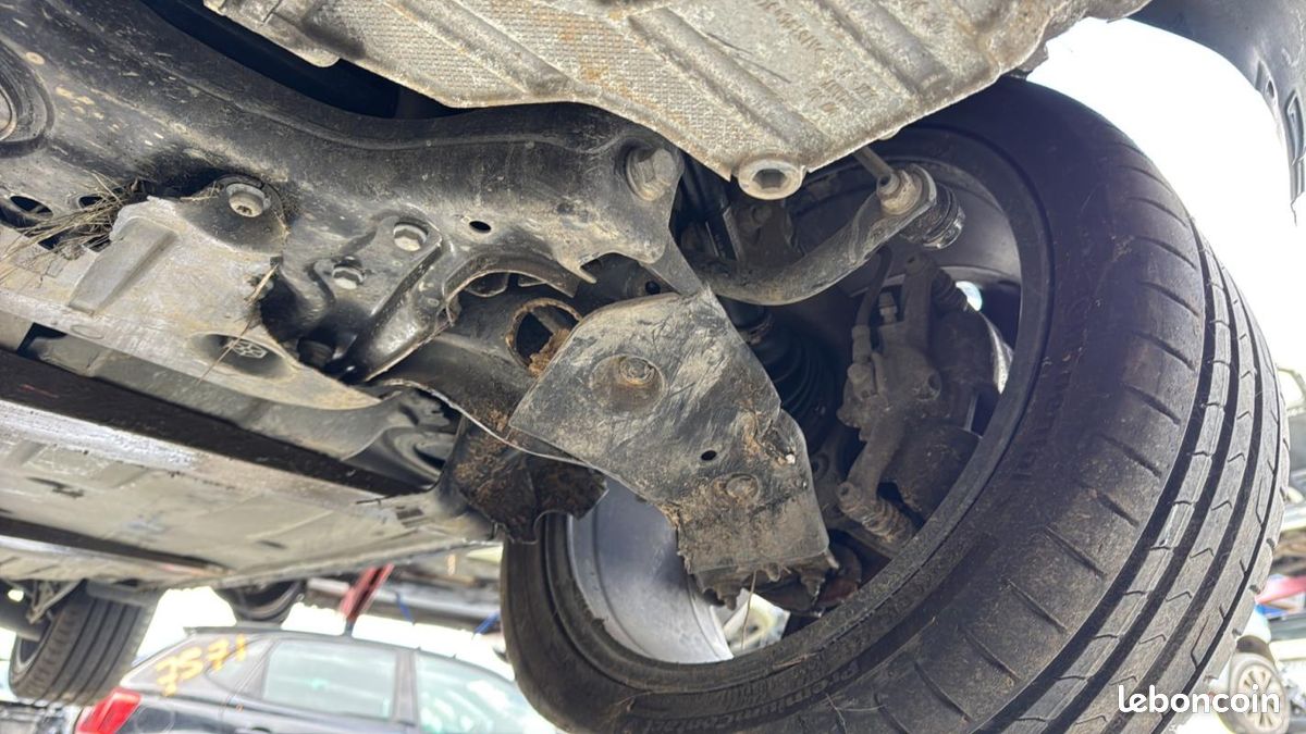 Volkswagen Golf 8 PHASE 1 2.0 TDI - 16V TURBO (image 15)