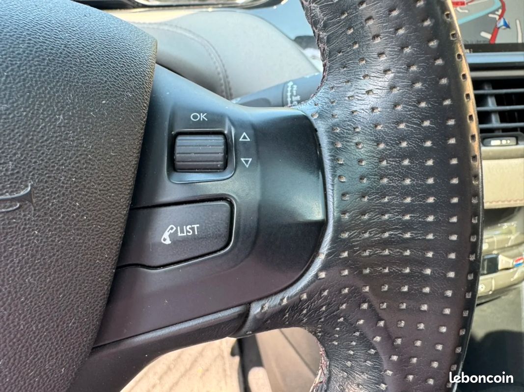 Peugeot 208 1.6 THP 156 CH XY / Distribution faite (image 15)