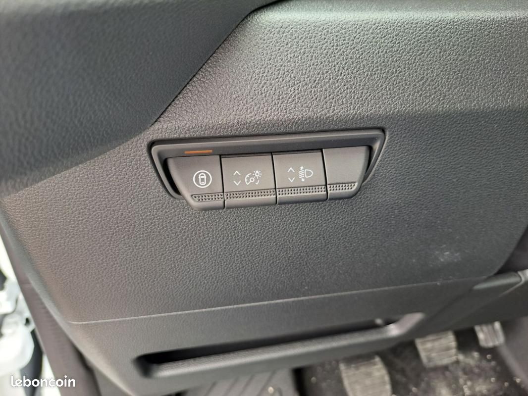 Renault Master VAN 3T5 L3H2 BLUE DCI 150 (image 22)