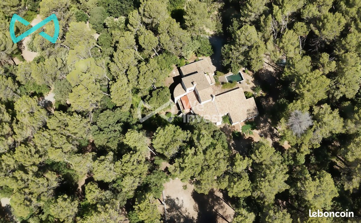 Maison 10 pièces 253 m² · à Assas · 253 m² · 999 000 €