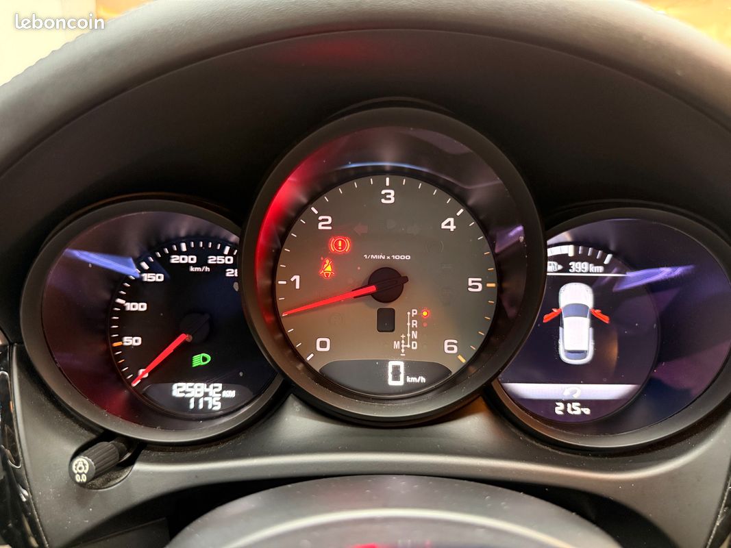 PORSCHE MACAN 3.0 DIESEL 260 S PDK BVA / CARPLAY / SIEGE CHAUFFANT / BOSE SOUND SYSTEM + 4 JANTES HIVEr (image 15)