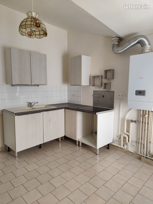 Appartement 3 pièces 82 m² · à Nîmes · 82,4 m² · 732 €