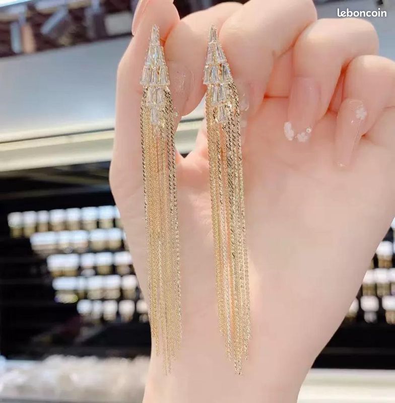 Paire de boucles d’oreilles LYRA "Tour Étincelante" (image 2)