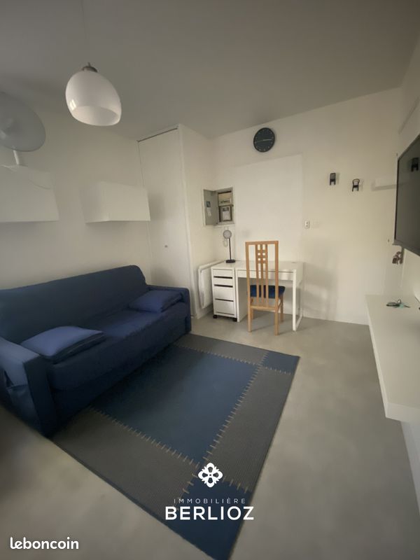 Appartement 1 pièce 15 m² · à Meylan · 15 m² · 445 €