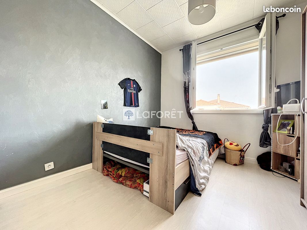 Pavillon 5 pièces 110 m² - Vernoux-en-Gâtine 79240 (image principale 7)